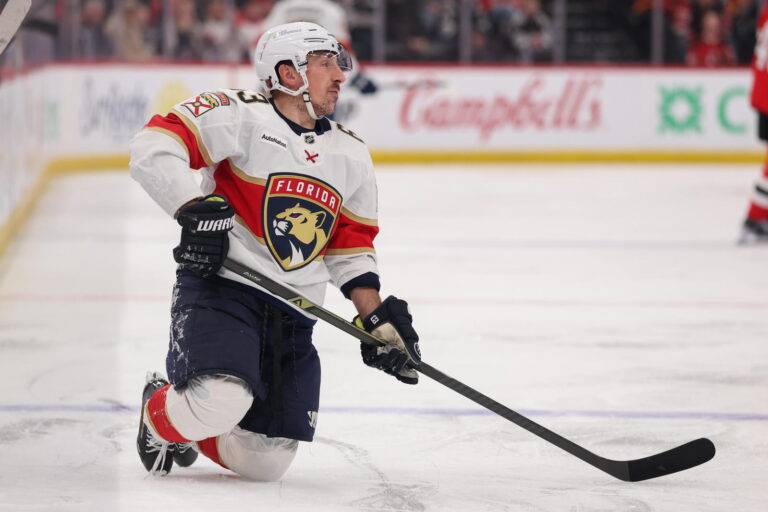 Brad Marchand Summer Training Video Features Adorable Workout Partner Brad Marchand Summer Training Video Features Adorable Workout Partner