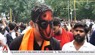 India's 'cockroach' protesters defy police, push through security barricades during march