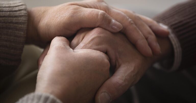Most Americans prefer to die at home, but the U.S. healthcare system often prevents it Most Americans prefer to die at home, but the U.S. healthcare system often prevents it