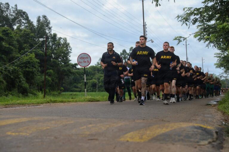 Physical Training Bonds U.S. Soldiers and Partners in Bangladesh Physical Training Bonds U.S. Soldiers and Partners in Bangladesh