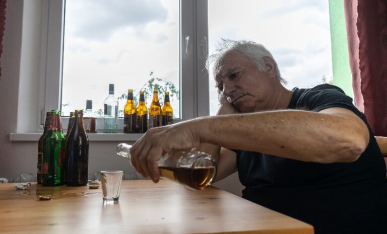 ALD Diagnosis Triggers Early Reduction in Alcohol Use ALD Diagnosis Triggers Early Reduction in Alcohol Use