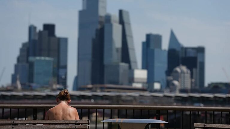 Depression isn’t just a winter problem: What to know about summer SAD Depression isn't just a winter problem: What to know about summer SAD