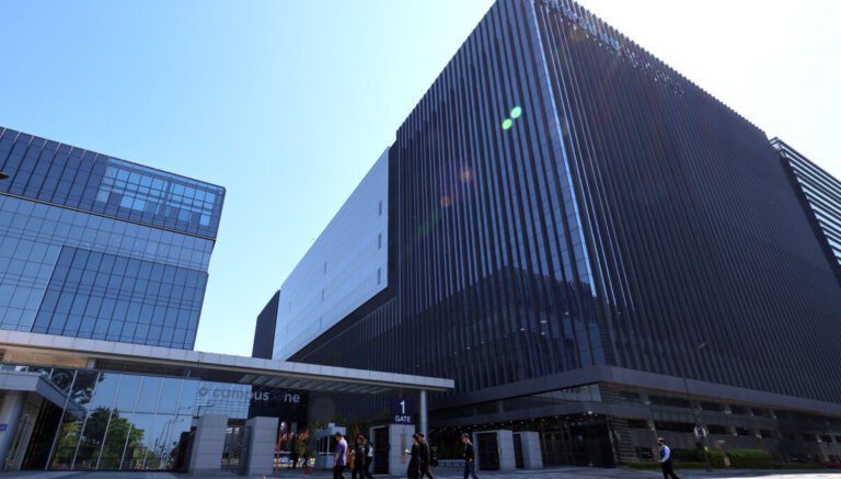Samsung Biologics launches record $1.8 billion bid for PolyPeptide, targeting obesity drug market Samsung Biologics launches record $1.8 billion bid for PolyPeptide, targeting obesity drug market