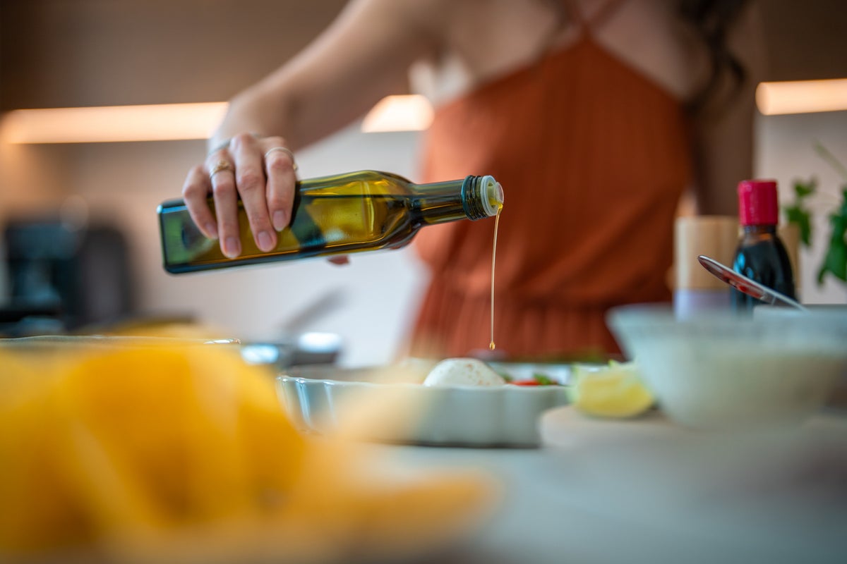 ‘Extra virgin olive oil contains anti-inflammatory properties that can help support vascular health which is central to brain health,’ says Kannath (Getty/iStock)