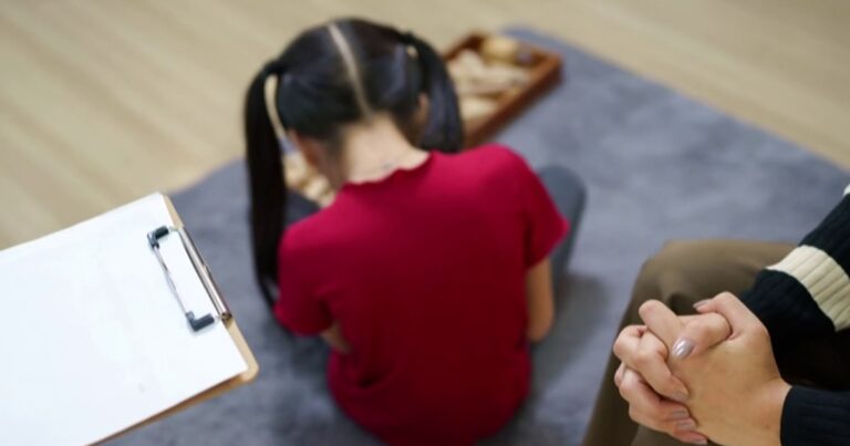 Florida urges doctors not to prescribe mental health medication for children
