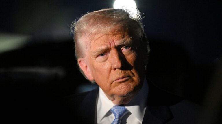 Fox News viewers concerned about Trump’s health as he struggles to answer prompt Fox News viewers concerned about Trump's health as he struggles to answer prompt