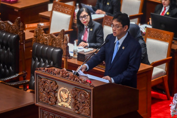 Govt aims for year-end launch of tax-friendly financial center
