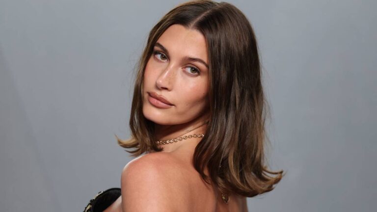 Hailey Bieber shows off modelesque legs mid-workout as she reveals impressive workout routine since having baby Jack Hailey Bieber shows off modelesque legs mid-workout as she reveals impressive workout routine since having baby Jack