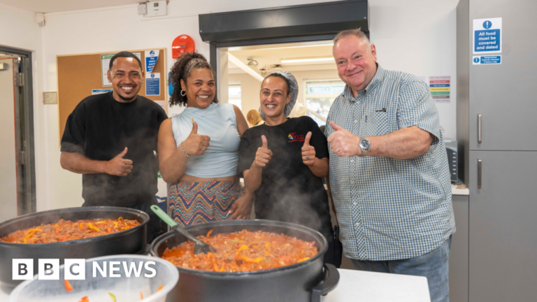 Community kitchen opens in Pendeford to teach healthy eating Community kitchen opens in Pendeford to teach healthy eating