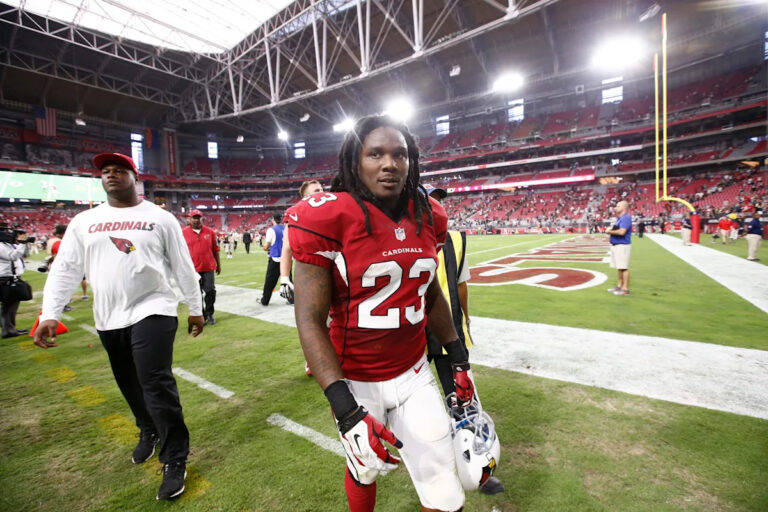 NFL players 4 times more likely to die of neurodegenerative disease, new study finds