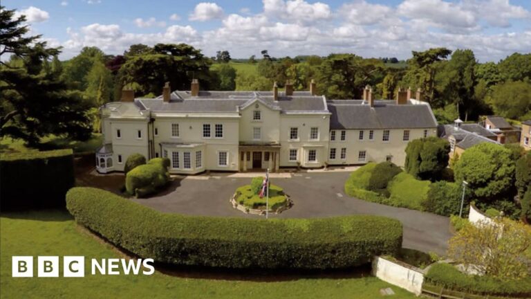 Northamptonshire wedding venue is site of weight