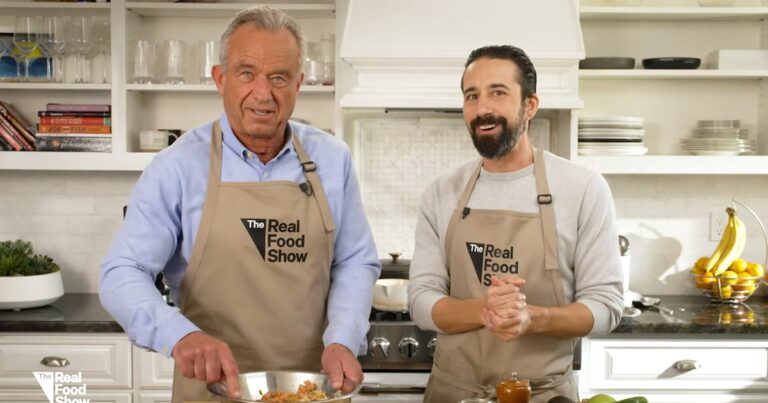 RFK Jr. Takes His Smelly Diet Crusade to His Own Cooking Show RFK Jr. Takes His Smelly Diet Crusade to His Own Cooking Show