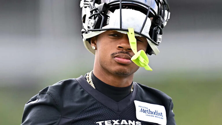 Tank Dell’s intense workout after devastating injury will inspire Texans fans Tank Dell’s intense workout after devastating injury will inspire Texans fans