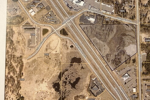 Land on the right on a map shows the future construction site