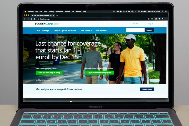 Obamacare rolls shrank dramatically in many states over the past year, new federal data shows Obamacare rolls shrank dramatically in many states over the past year, new federal data shows