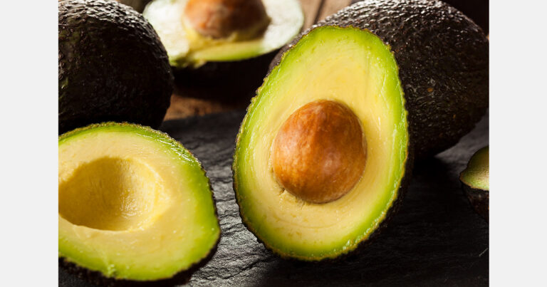 U.S. study links daily avocado intake to lower heart disease risk U.S. study links daily avocado intake to lower heart disease risk