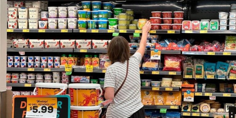 Why losing weight isn’t just about counting calories Why losing weight isn't just about counting calories