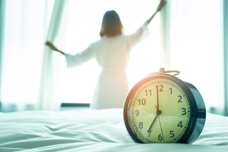 Daylight Saving Time Impacts Risk of Retinal Vascular Disease