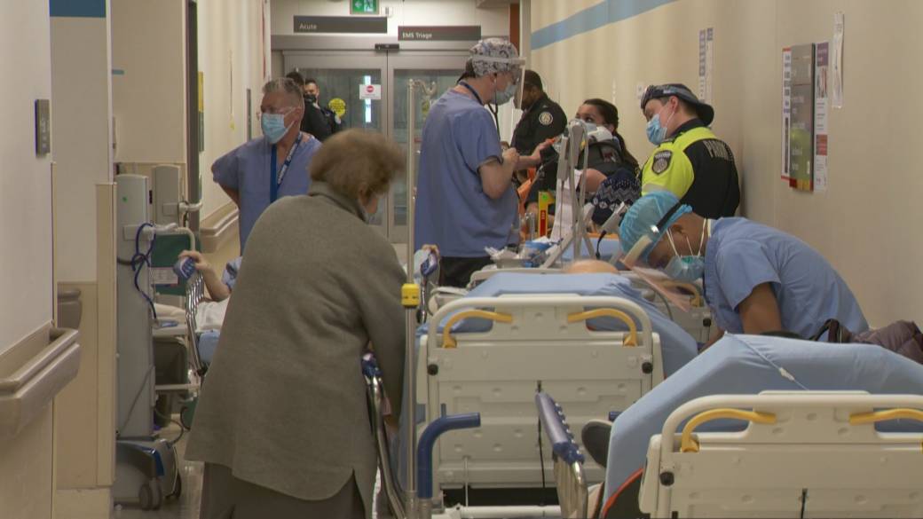 Click to play video: 'Health Matters: Pneumonia hospitalizations increased last year, CIHI report says'