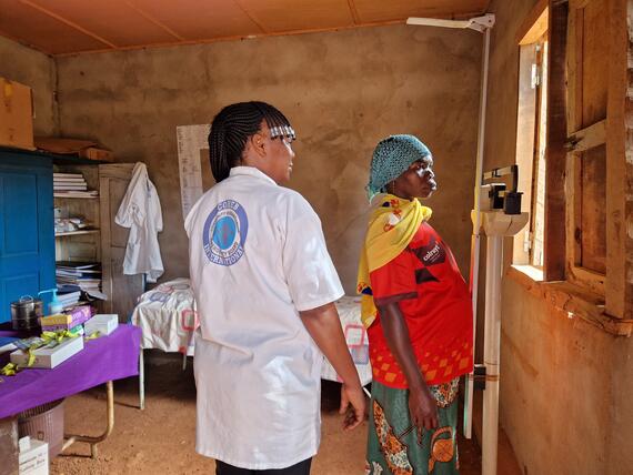 Tani attends a prenatal consultation at the Ouadda Health Center. UNOCHA/Regis Maloundou