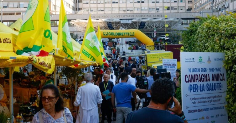 Farmers’ markets are coming to 71 hospitals: prevention starts at the dinner table
