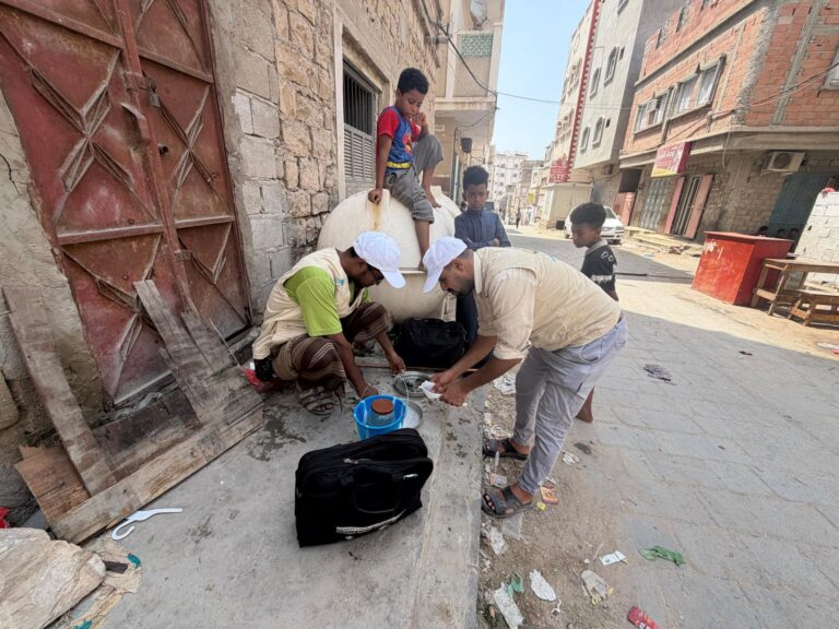 Yemen’s health workers race to halt latest outbreak of deadly dengue fever Yemen’s health workers race to halt latest outbreak of deadly dengue fever