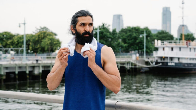 He Insists on Using Hand Towels After Showering, But His Wife Says His "Lifestyle Choice" Is Destroying the Laundry