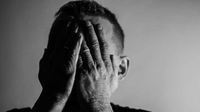 There Are 2 Biologicially Distinct Forms of Major Depression, Says New Study There Are 2 Biologicially Distinct Forms of Major Depression, Says New Study