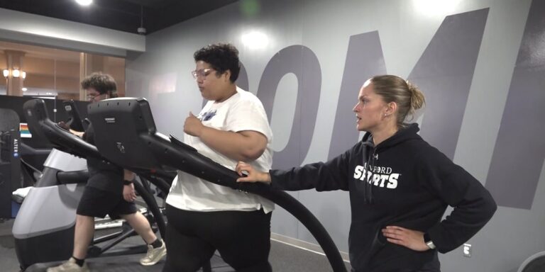 Grand Forks woman 30 pounds into 100-pound weight loss goal with Sanford Sports program Grand Forks woman 30 pounds into 100-pound weight loss goal with Sanford Sports program
