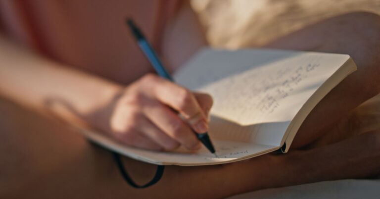 Can a Journaling Exercise Help Depressed Young Adults? Can a Journaling Exercise Help Depressed Young Adults?