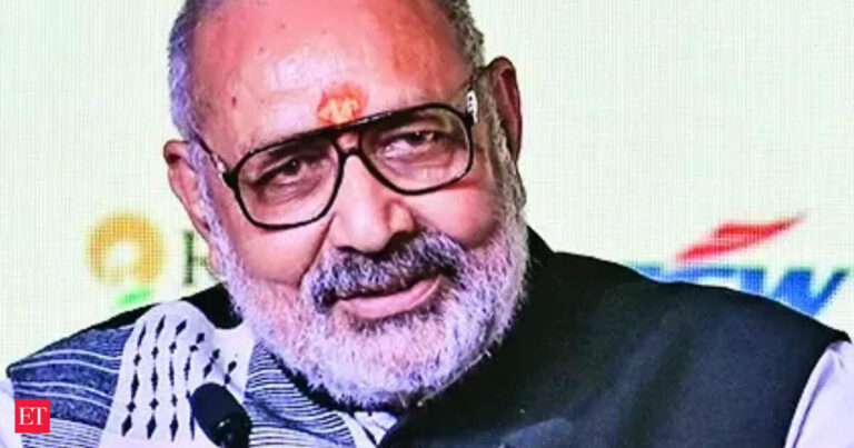 Quality, heritage key to building global textile & lifestyle brands: Giriraj Singh Quality, heritage key to building global textile & lifestyle brands: Giriraj Singh