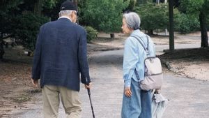 Record in Japan, Caregivers and Care Recipients Aged 75 and Over