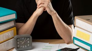 Know the Financial Mistakes Often Made by the Productive Age and How to Avoid Them