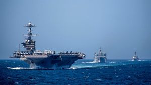 Four Tanker Ships Heading to Bab al-Mandeb Strait Turn Around Due to Houthi Threat