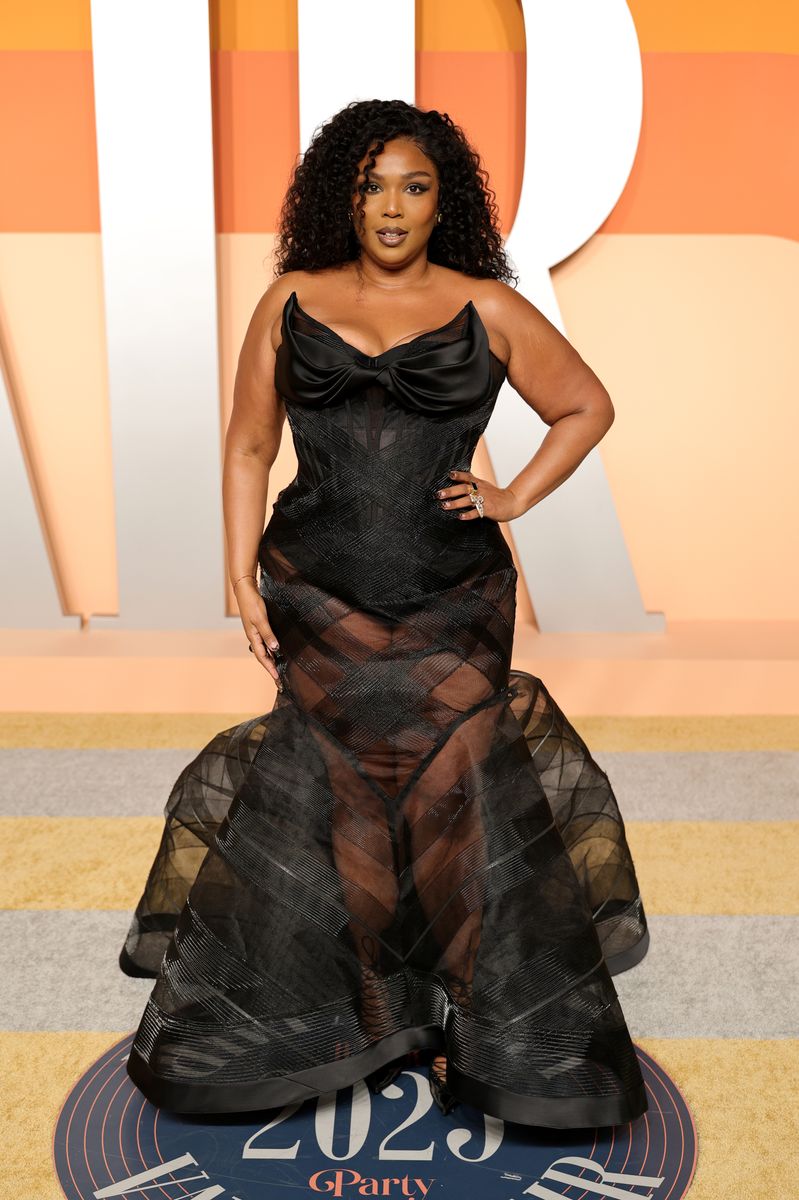 Lizzo attends the 2025 Vanity Fair Oscar Party on March 02, 2025