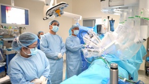 FV doctors remove 5cm kidney tumour in time-critical robotic surgery