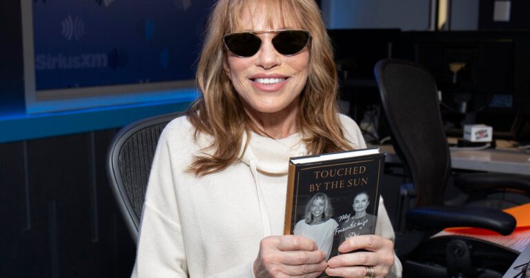Carly Simon reveals Parkinson’s diagnosis: “I am still learning how to live with it” Carly Simon reveals Parkinson's diagnosis: "I am still learning how to live with it"