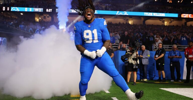 Tyleik Williams says he lost an ABSURD amount of weight in 5 months