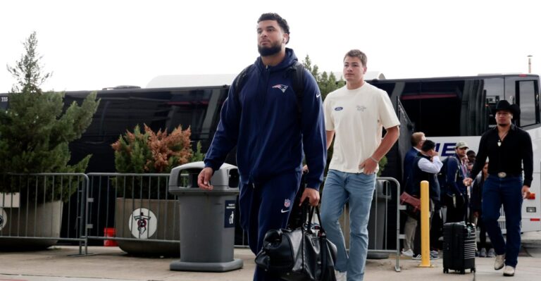 Patriots to work out free agent tight end as training camp begins Patriots to work out free agent tight end as training camp begins