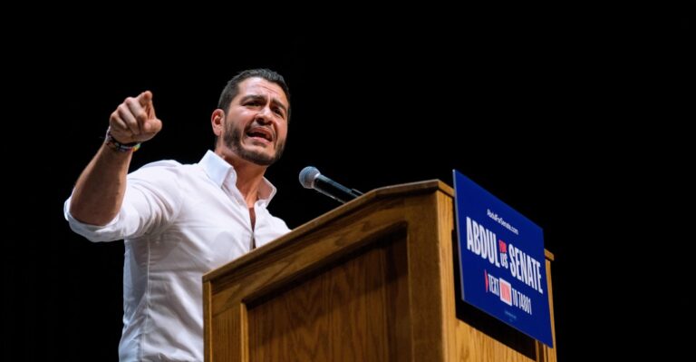 The big healthcare fight Democrats keep dodging The big healthcare fight Democrats keep dodging
