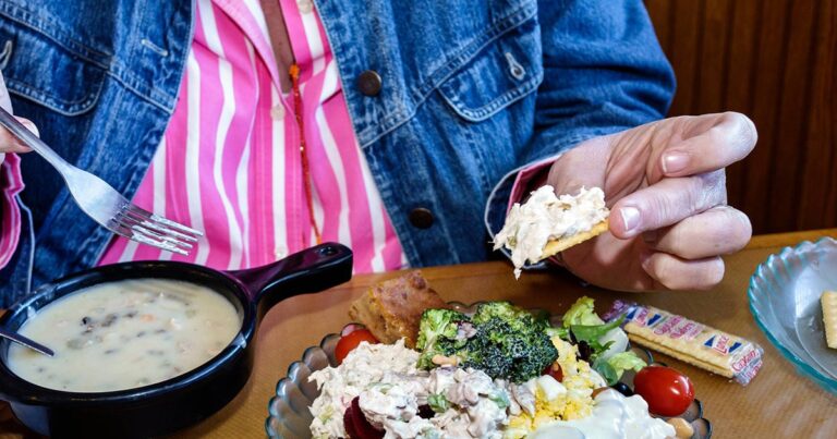 A shorter eating window may lower dementia risk, study finds