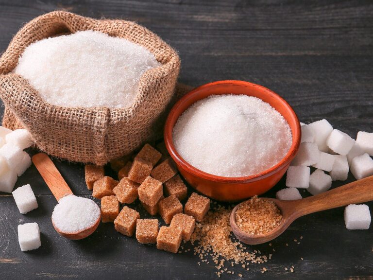 Sugar feeds cancer? Here's what the evidence shows