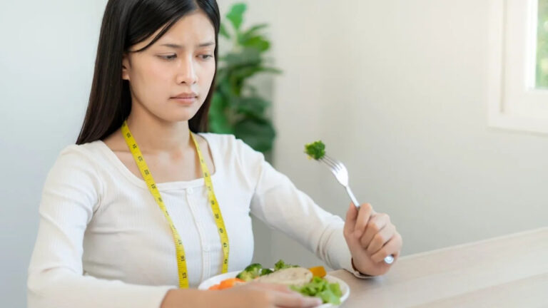 The Diet Trend Taking Over the Internet Has Experts Divided