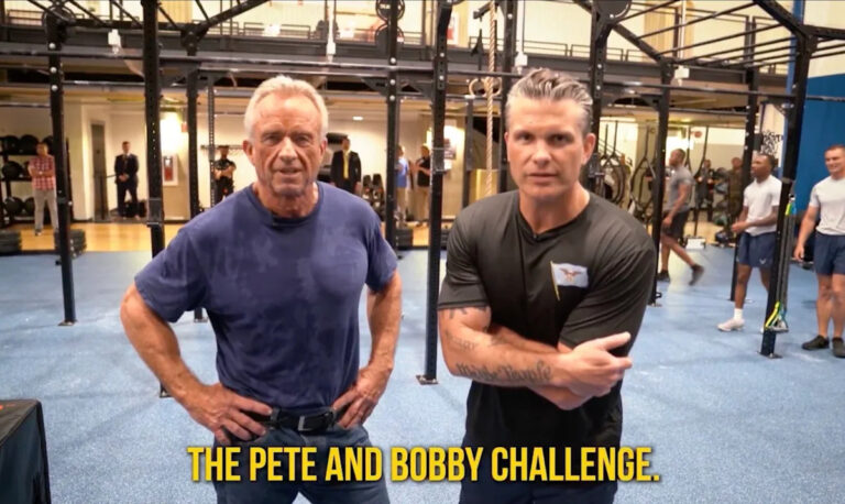 Military Fitness Experts Bash Hegseth’s Workout Videos — One Says NONE of His Push-Ups or Pull Military Fitness Experts Bash Hegseth’s Workout Videos — One Says NONE of His Push-Ups or Pull