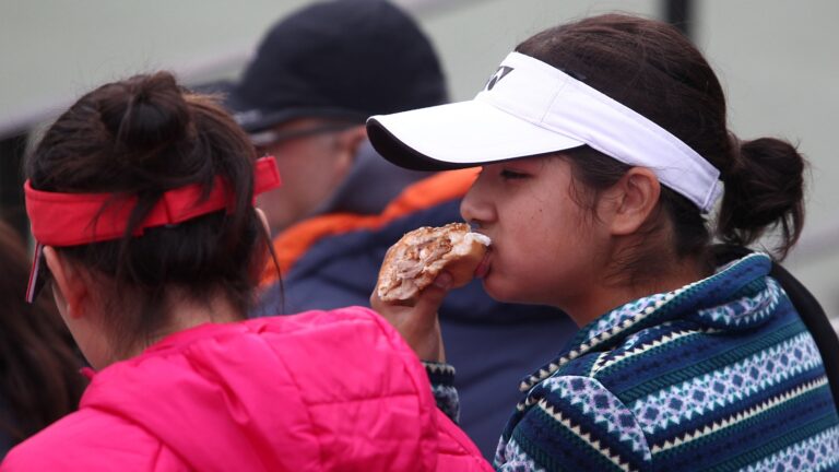 Maharashtra school junk food ban won’t curb childhood obesity alone: Doctors tell you what to do alongside Maharashtra school junk food ban won’t curb childhood obesity alone: Doctors tell you what to do alongside