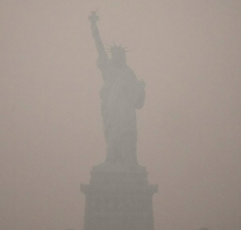 Wildfire Smoke Prompts Health Warnings Wildfire Smoke Prompts Health Warnings