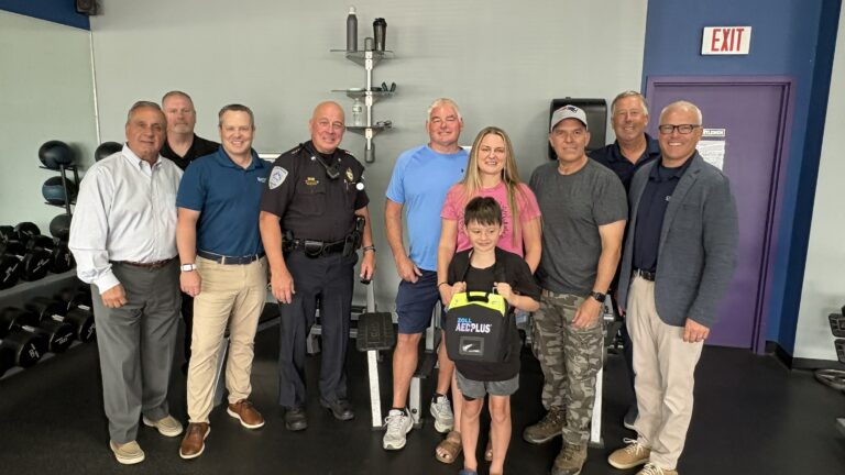 PrideStar Trinity EMS helps honor Dracut gym owner’s legacy with AED donation, community CPR training PrideStar Trinity EMS helps honor Dracut gym owner’s legacy with AED donation, community CPR training