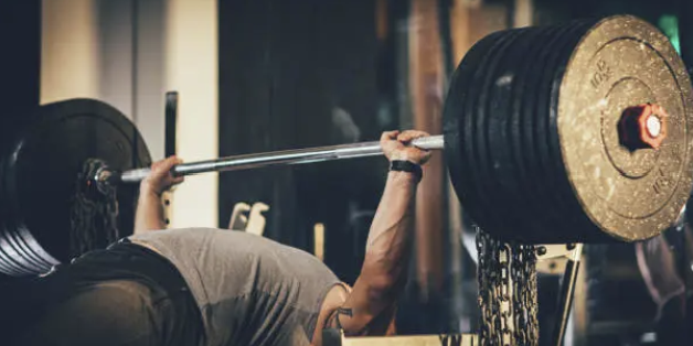 Gym officials were acquitted in connection with the accident of a gym member who died of being press.. Gym officials were acquitted in connection with the accident of a gym member who died of being press..