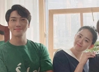 Moon Geun-young Secretly Marries Actor Jeong Pyeong, Seven Years Her Senior [Full Text]