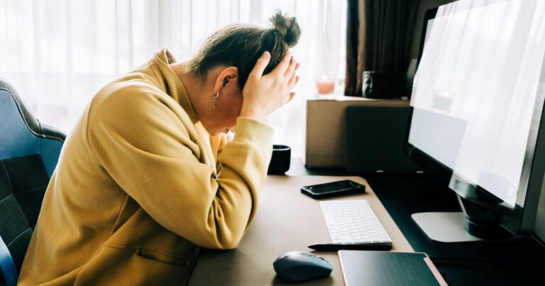 The No. 1 Sign Your Stress Is Turning Into a Chronic Condition, Per an Internal Medicine Doctor The No. 1 Sign Your Stress Is Turning Into a Chronic Condition, Per an Internal Medicine Doctor